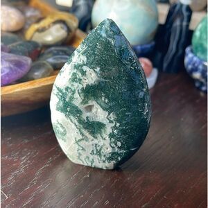 Moss Agate Teardrop Carving Druzy mountain Freeform crystal green white